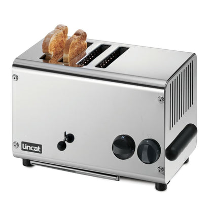 Lincat Four-Slot Toaster LT4X with toast